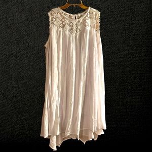 White summer dress. Never worn. Size 1x. Perfect for beach/pool events.